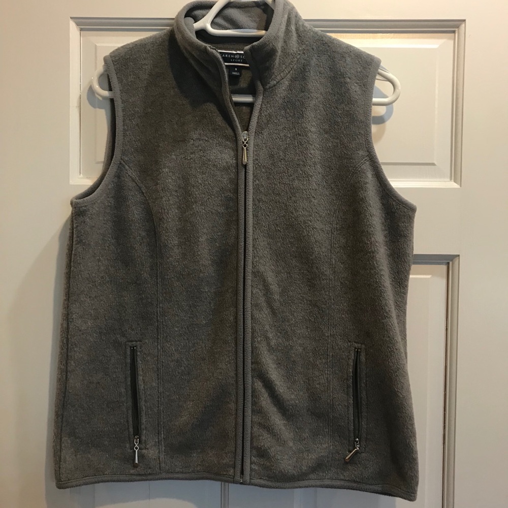 Super soft zippered vest